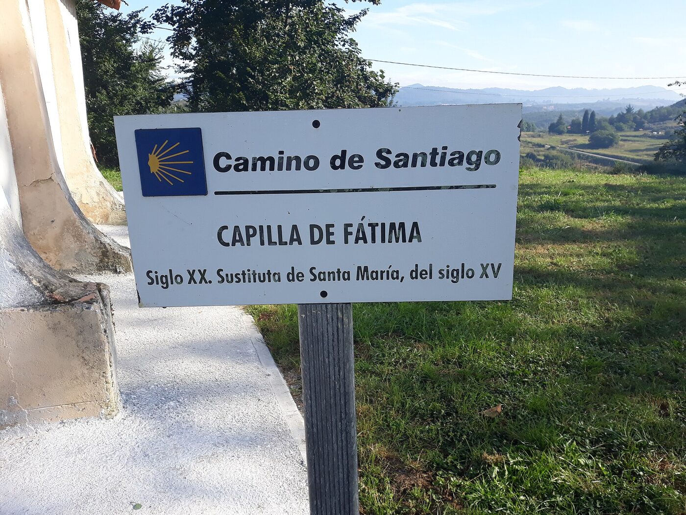 Ermita de la Virgen de Fátima en Las Regueras
