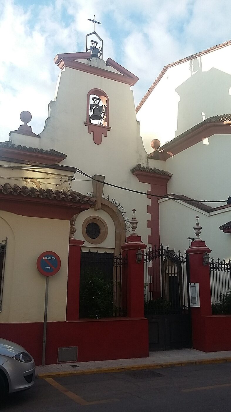 Parroquia de la Santa Cruz en Linares
