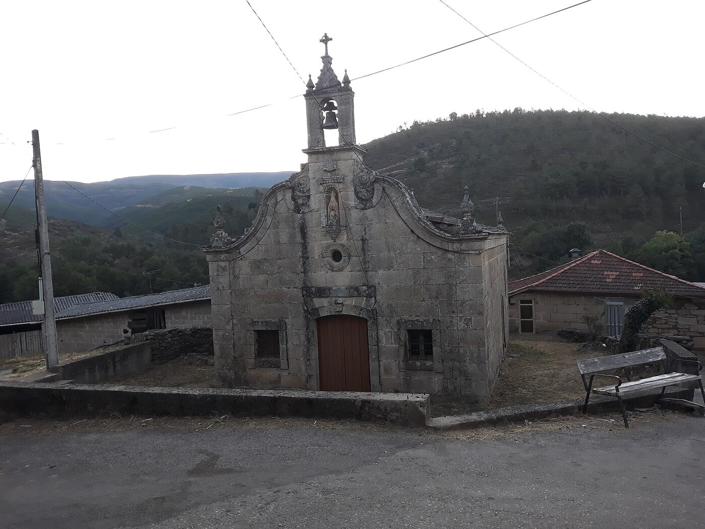 Capela da Asunción de Tamicelas en Laza