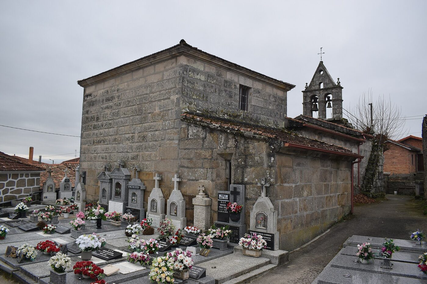 Igrexa de Santa Mariña de Bobadela a Pinta en Xunqueira de Ambía