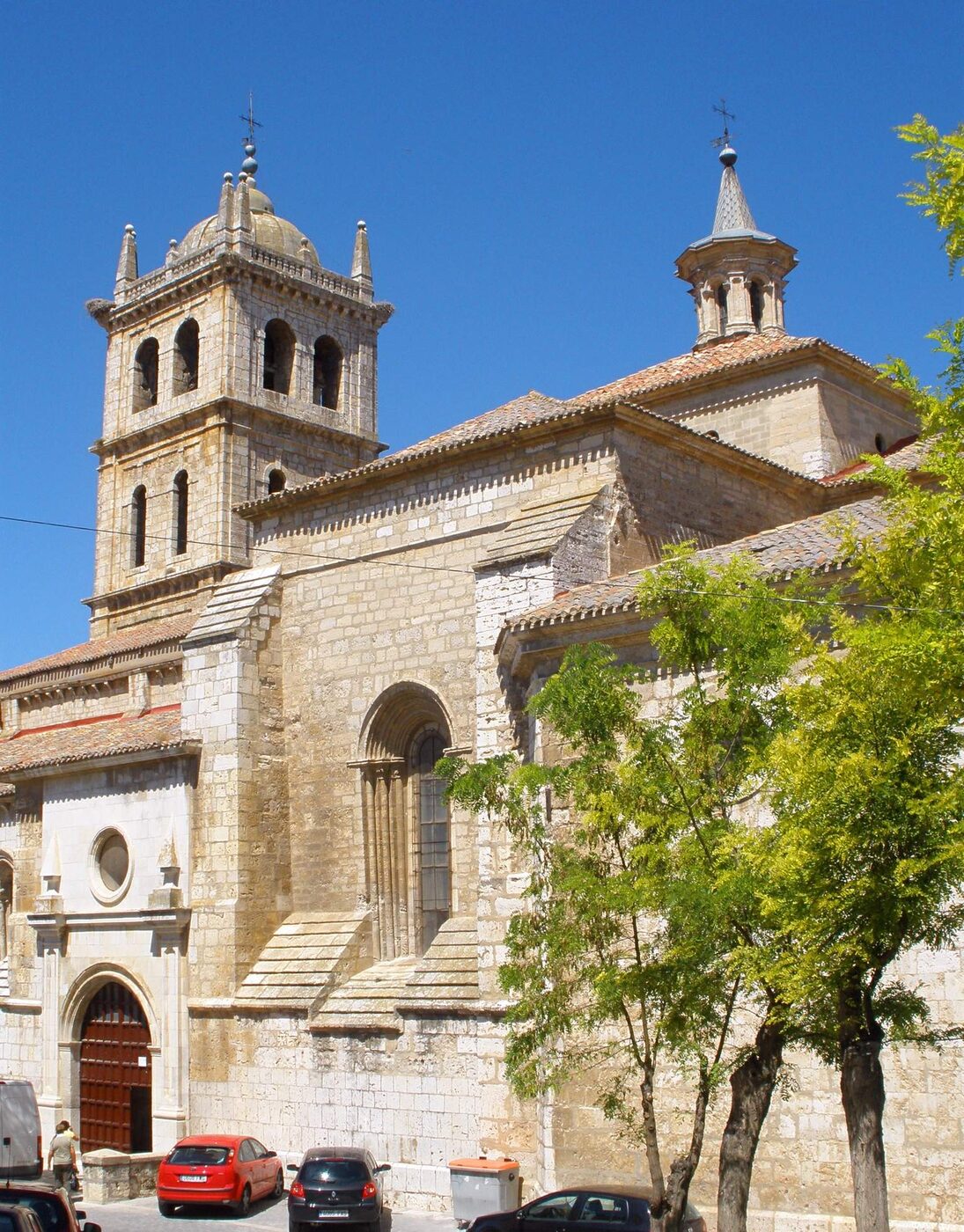 Iglesia de Santa María de la Asunción en Dueñas