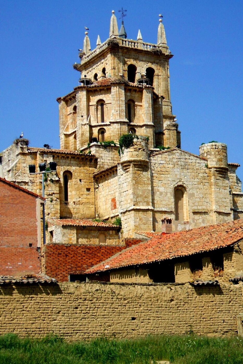 Iglesia de Santa María la Mayor en Villamuriel de Cerrato