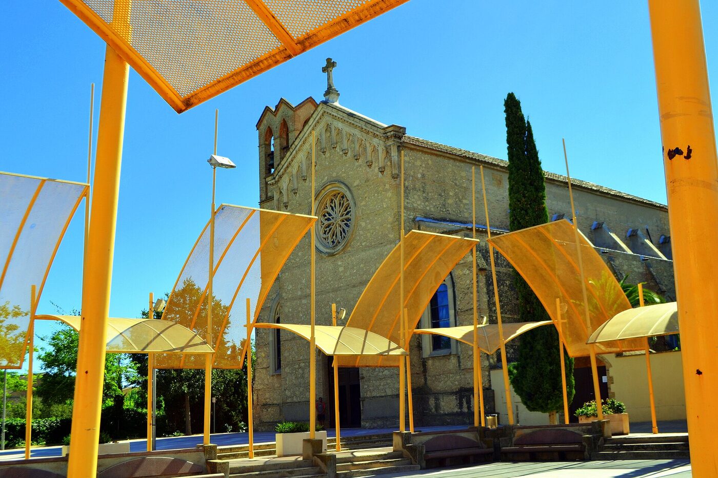 Església parroquial dels Monjos en Santa Margarida i els Monjos