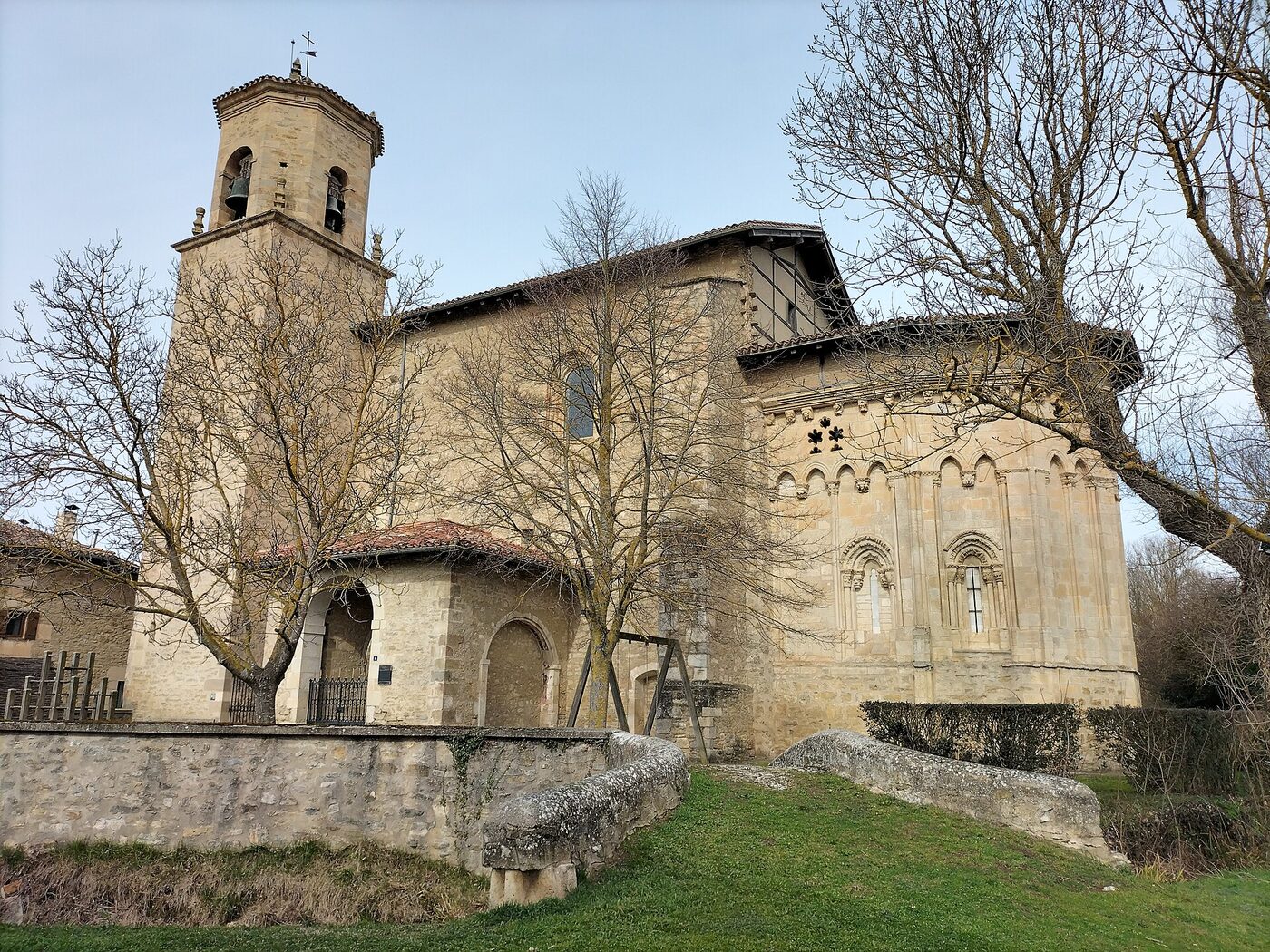 Jaiokundearen eliza en Elburgo