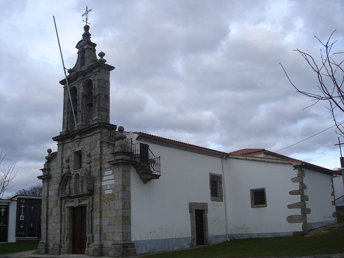 Igrexa Vella de San Salvador de Maniños en Fene