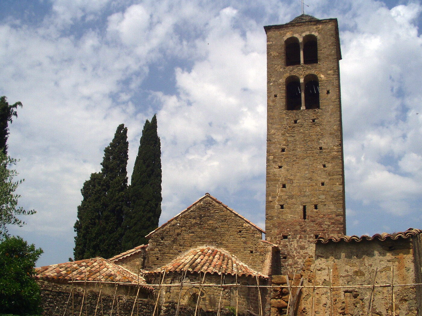 Sant Pere de Llorà en Sant Martí de Llémena