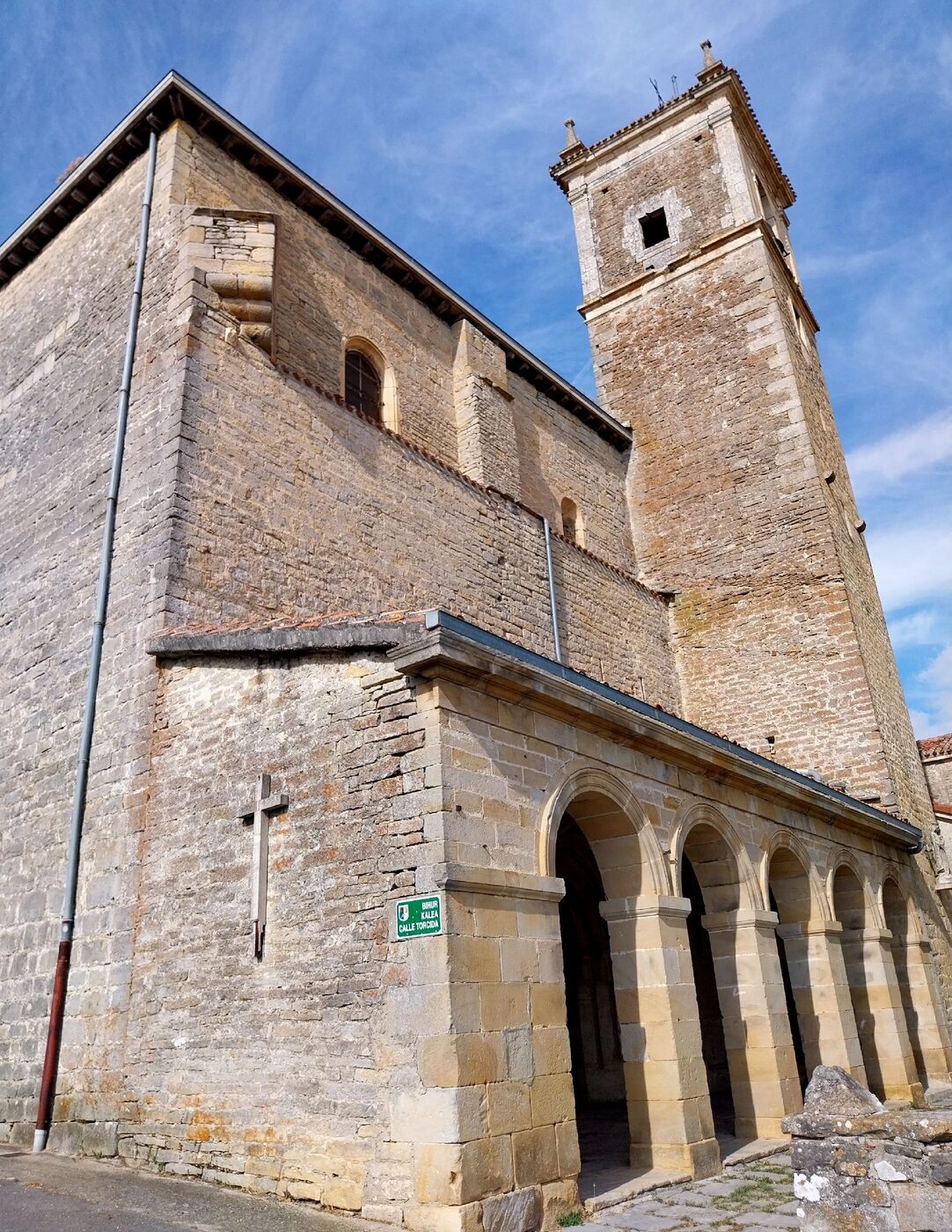Iglesia de San Cristóbal en Barrundia