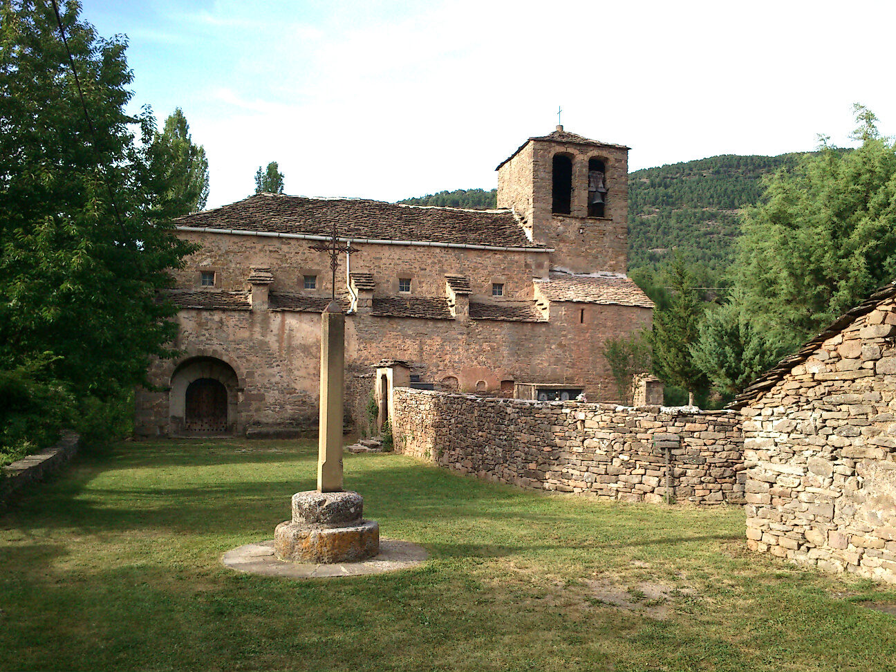 Iglesia de San Juan en Nueno