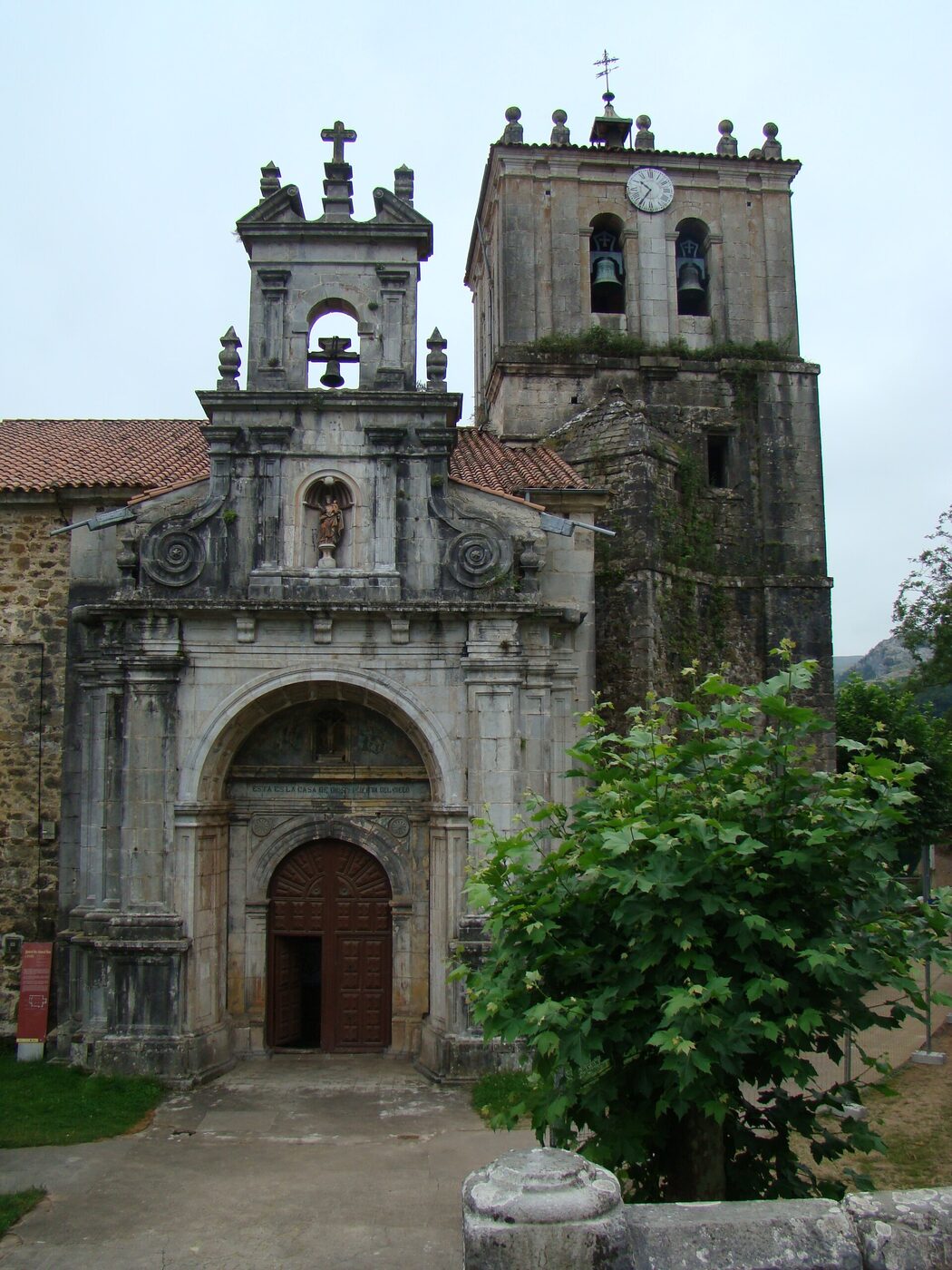 Iglesia de Santa María de la Asunción en Miera