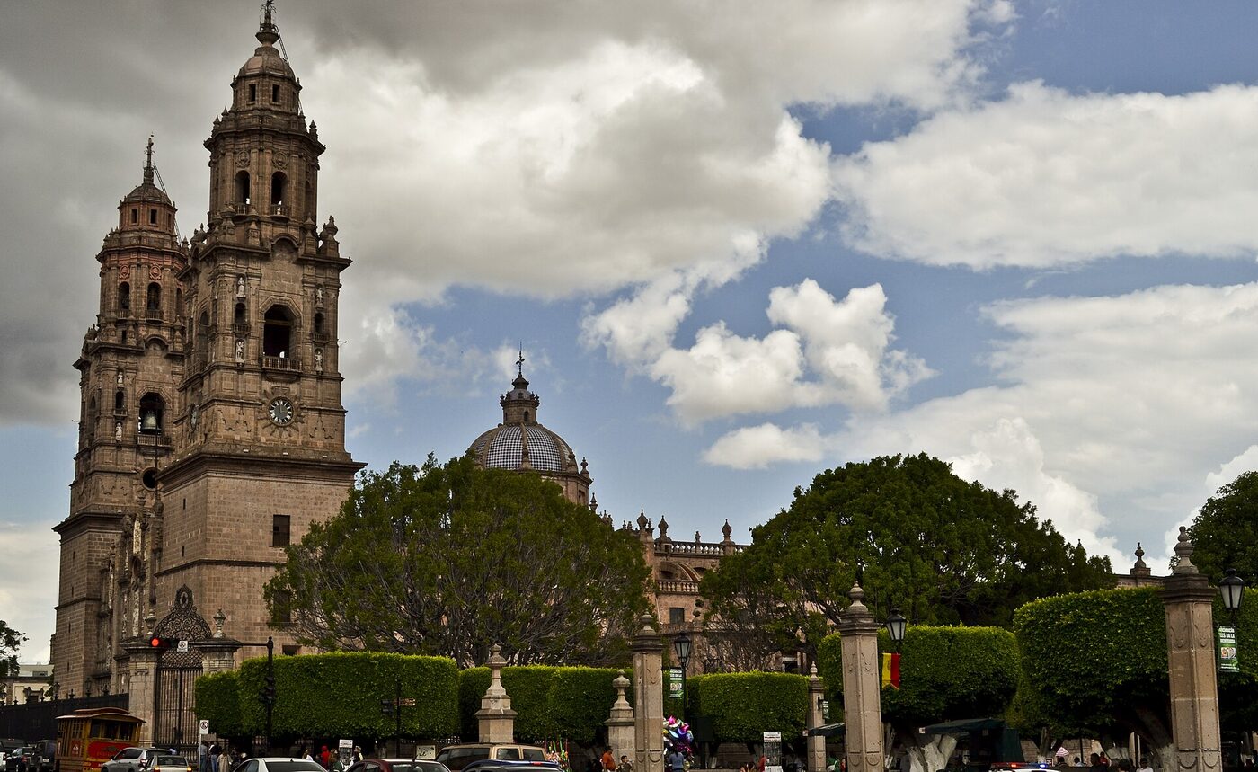 Catedral de Morelia en Ciudad Peluche