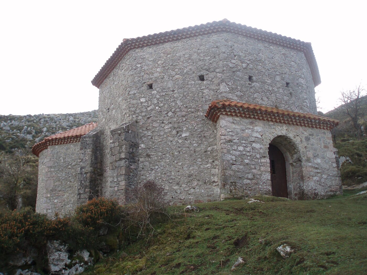 Capilla de Santiago en Morcín