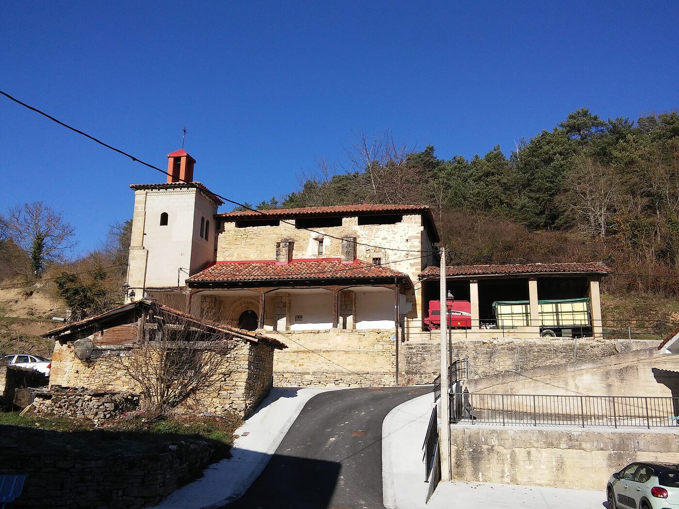 San Julián Y Santa Basilisa en Villanueva de Valdegovía