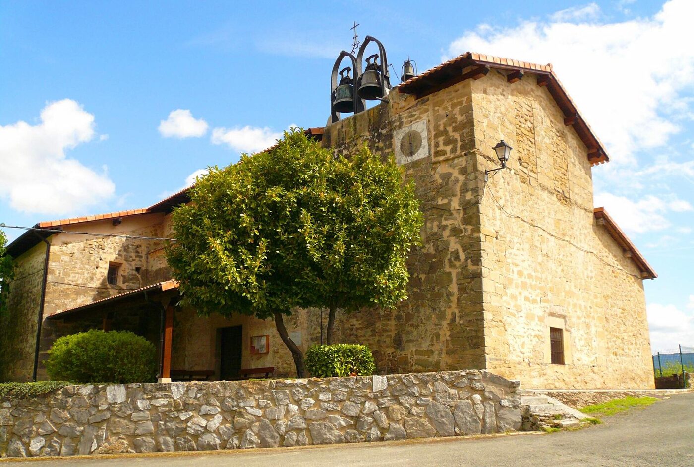 Iglesia de San Juan Bautista en Ribera Baja