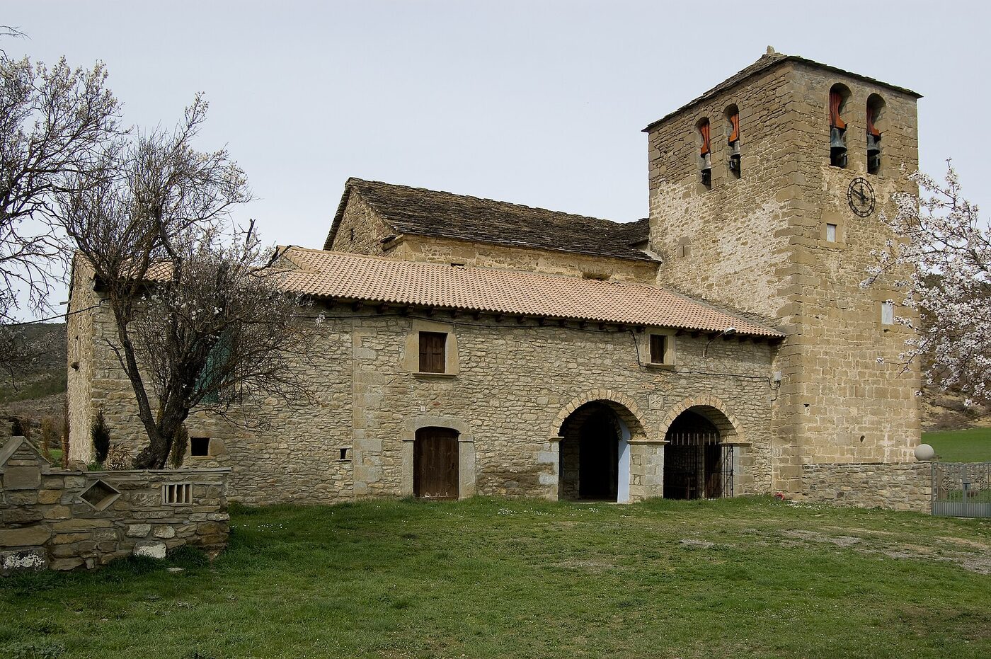Iglesia de San Miguel Arcángel en Caldearenas