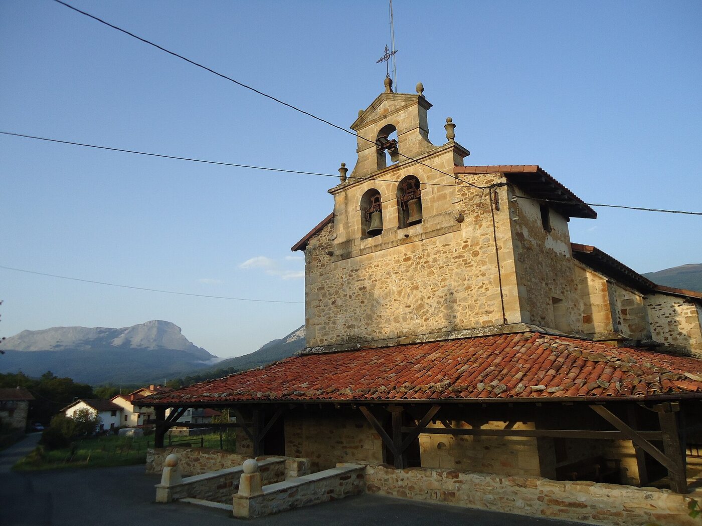 Andra Maria Sortzez Garbia eliza en Aramayona