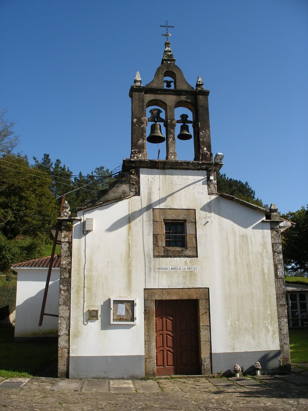 Igrexa de San Mamede dos Ánxeles en Oroso