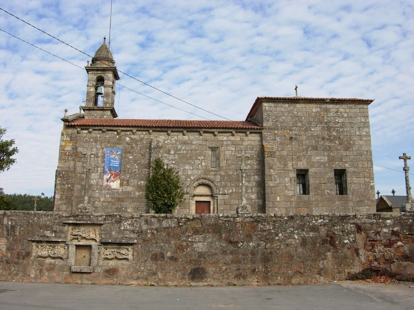 Igrexa de San Salvador de Meis en Meis