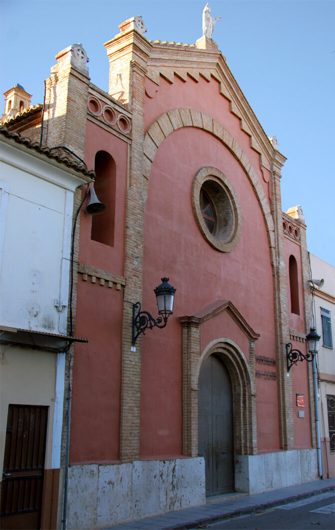 Iglesia de Nuestra Señora de los Desamparados y San Isidro en Valencia