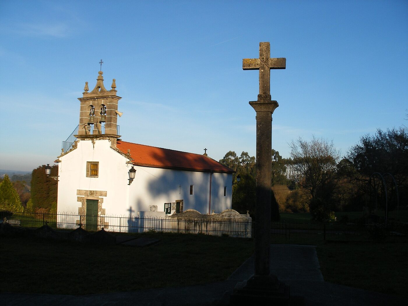 Igrexa de San Lourenzo de Pastor en O Pino