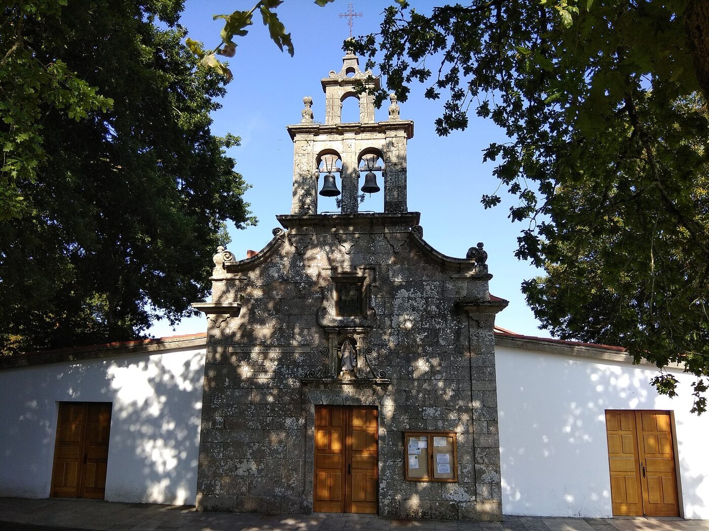 Igrexa de Nosa Señora dos Remedios de Teixeiro en Curtis