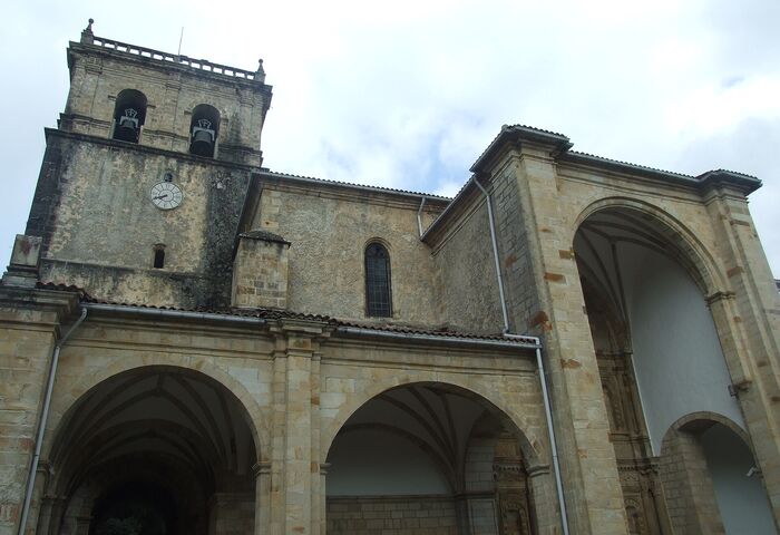 Iglesia de San Vicente de la Maza