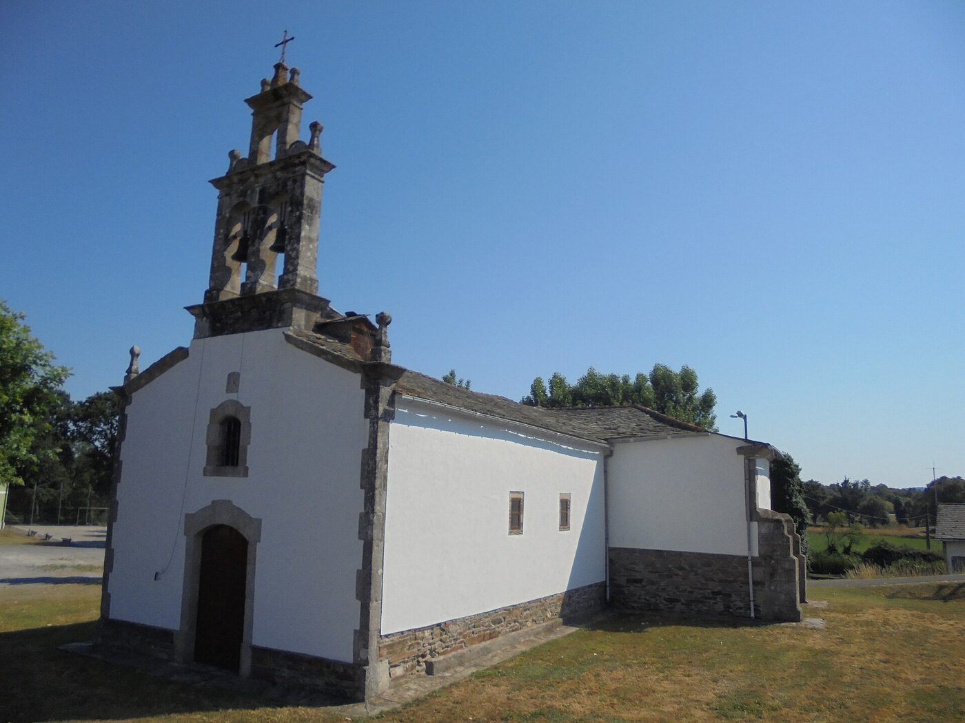 Igrexa de Santiago de Xustás en Cospeito