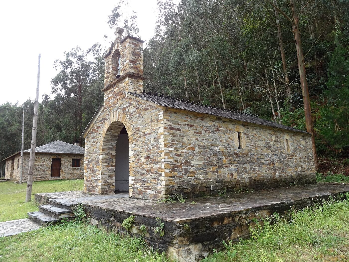 Capela de San Pedro de Saldoira en A Pontenova