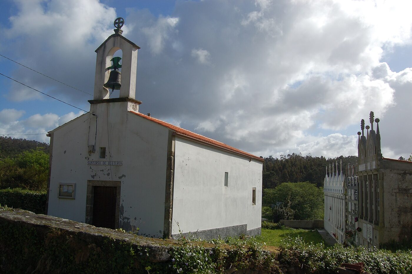 Igrexa de Santiso de Vuiturón en Muxía