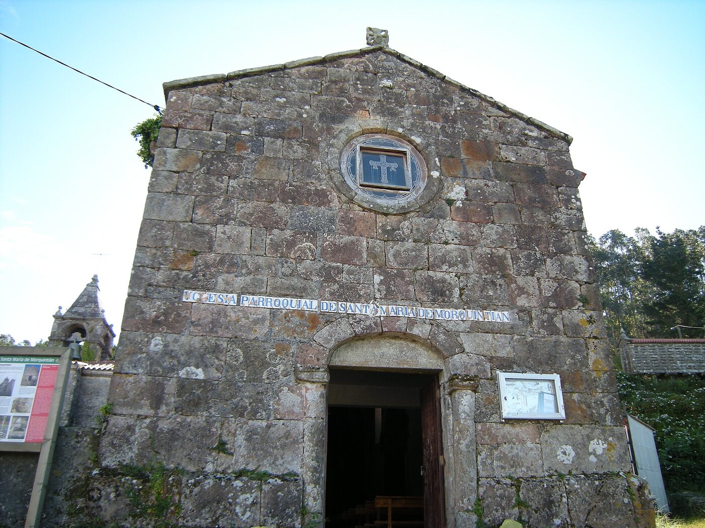 Igrexa de Santa María de Morquintián en Muxía