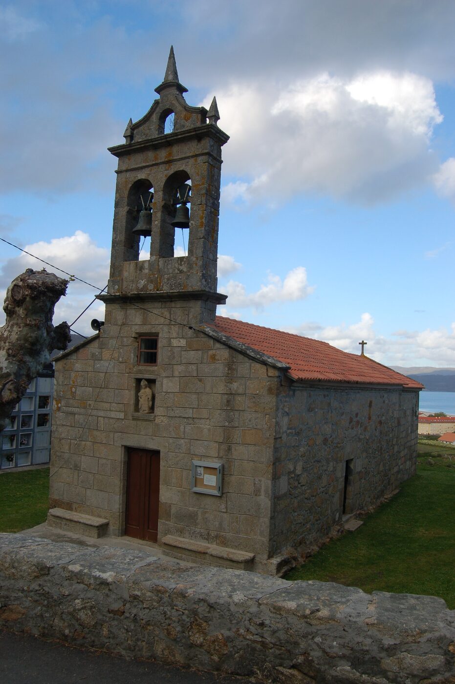Igrexa de San Martiño de Duio en Fisterra