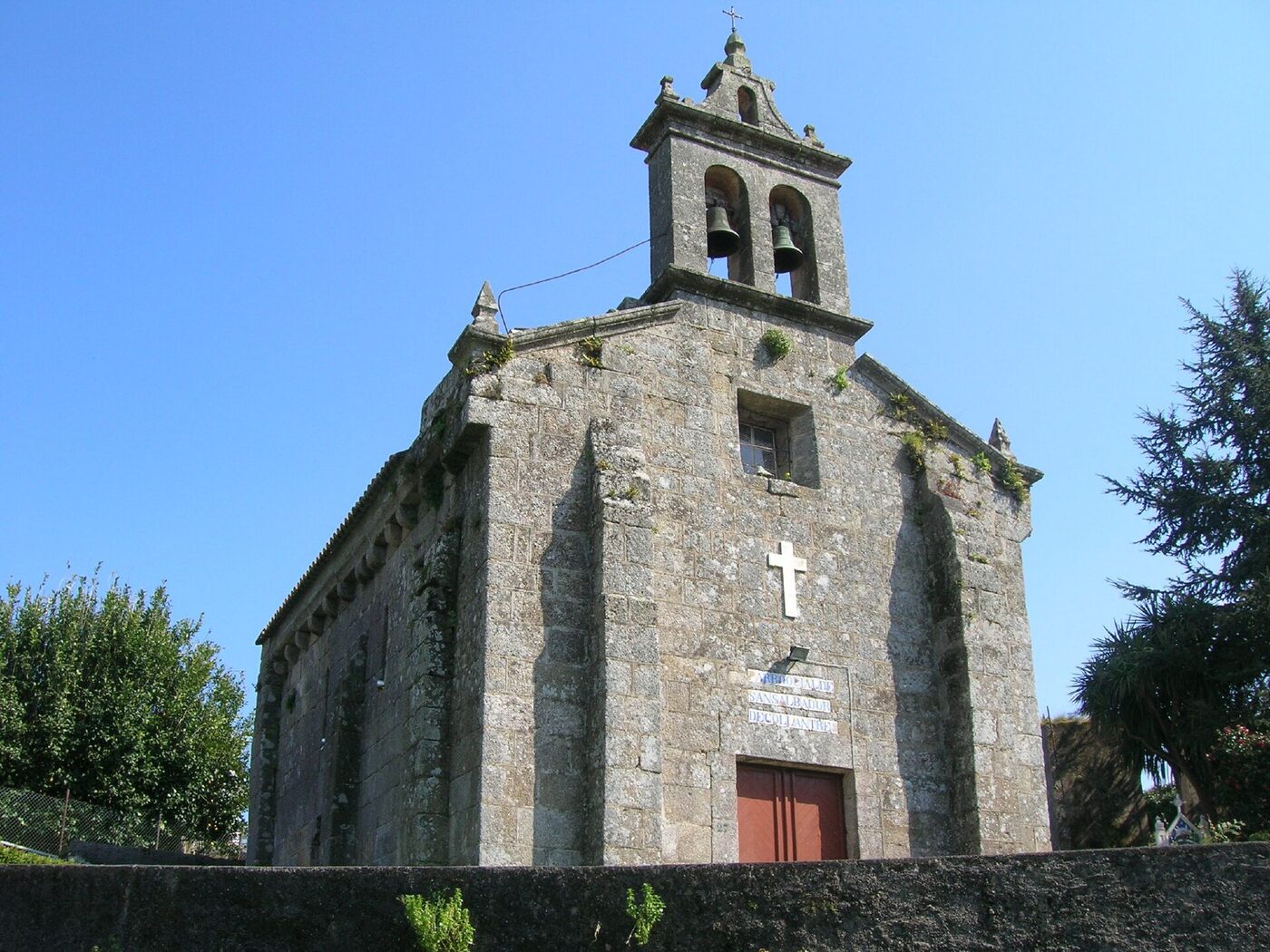 Igrexa de San Salvador de Colantres en Coirós de Arriba