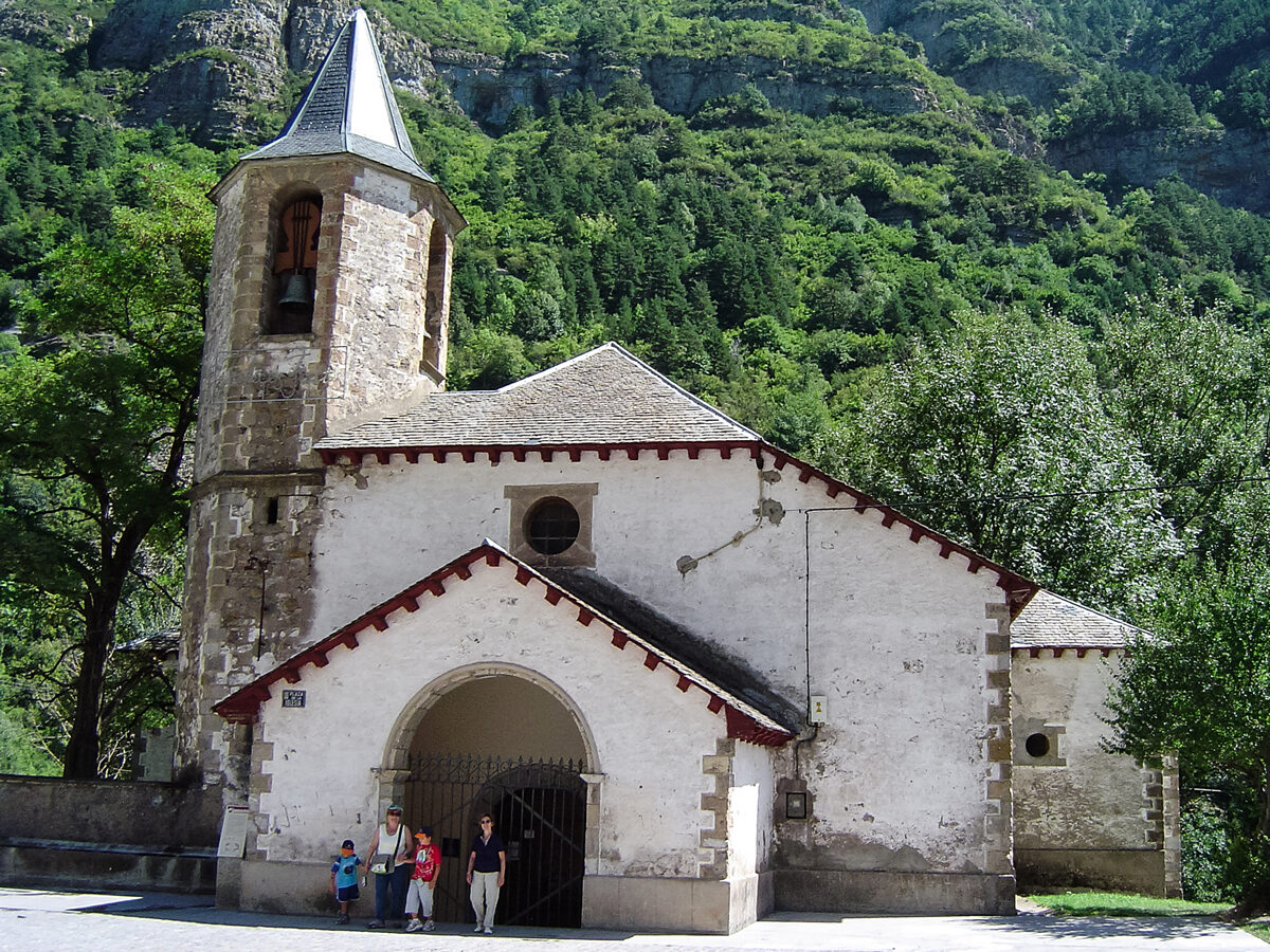 Iglesia parroquial de la Asunción en Canfranc