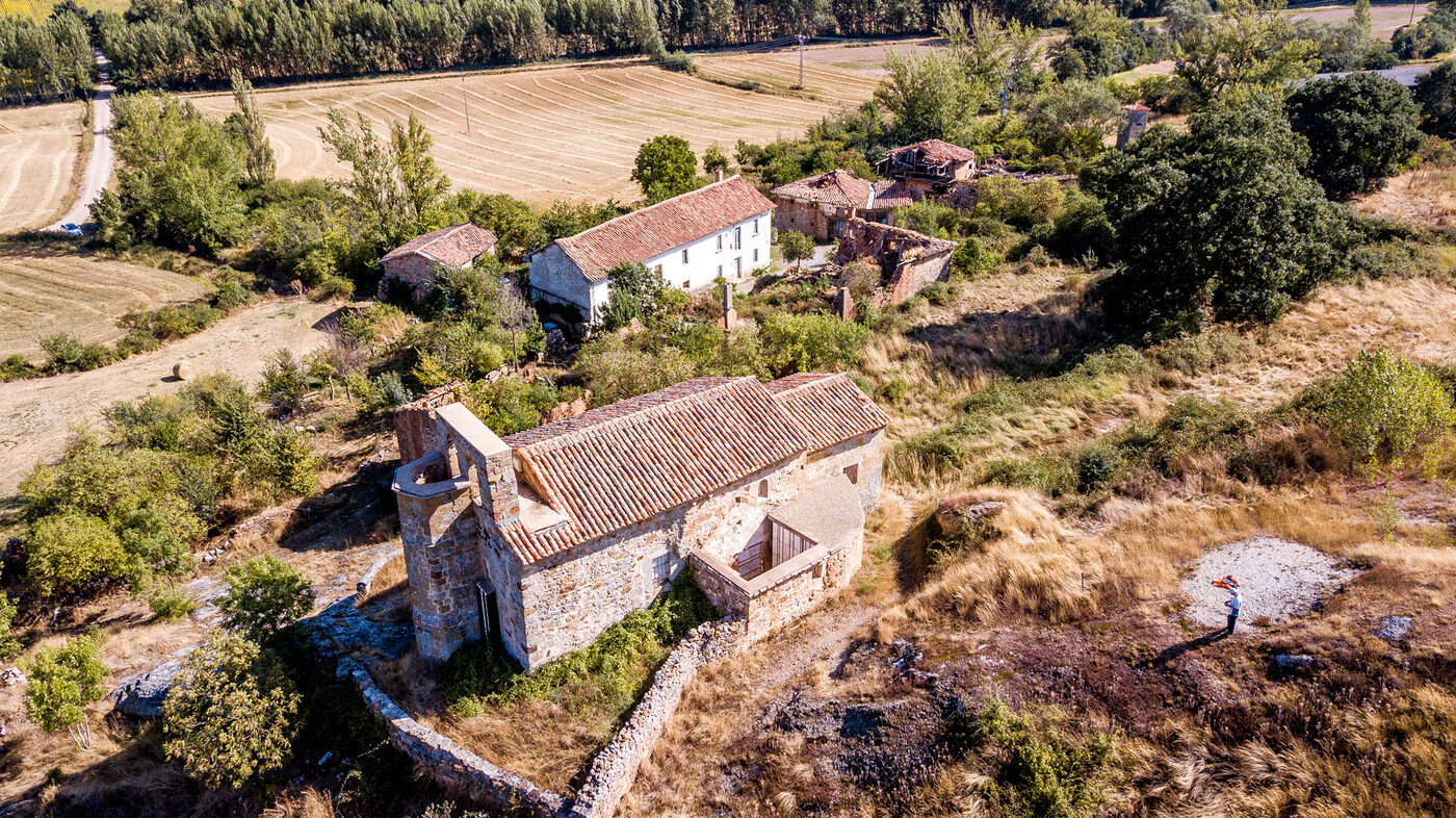 Iglesia de San Pedro Apóstol en Rebolledo de la Torre
