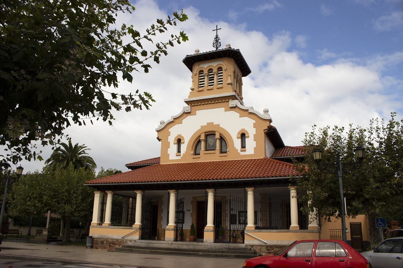 Iglesia de Nuestra Señora del Carmen en Castrillón