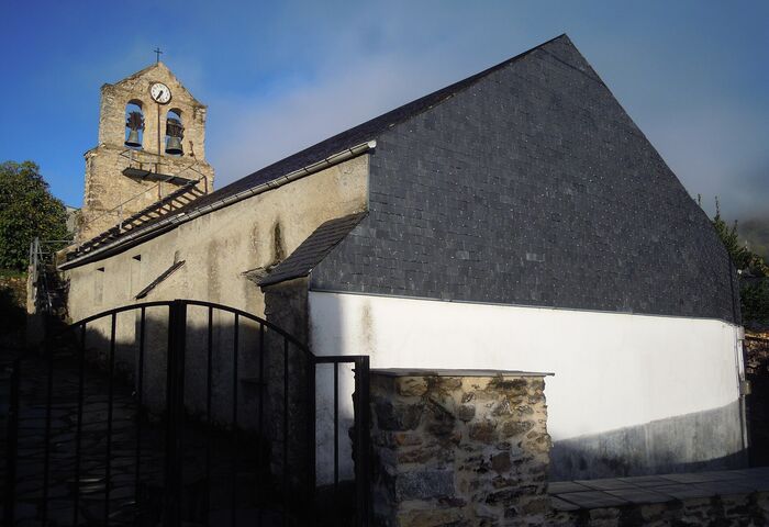 Igrexa de San Miguel de Oulego