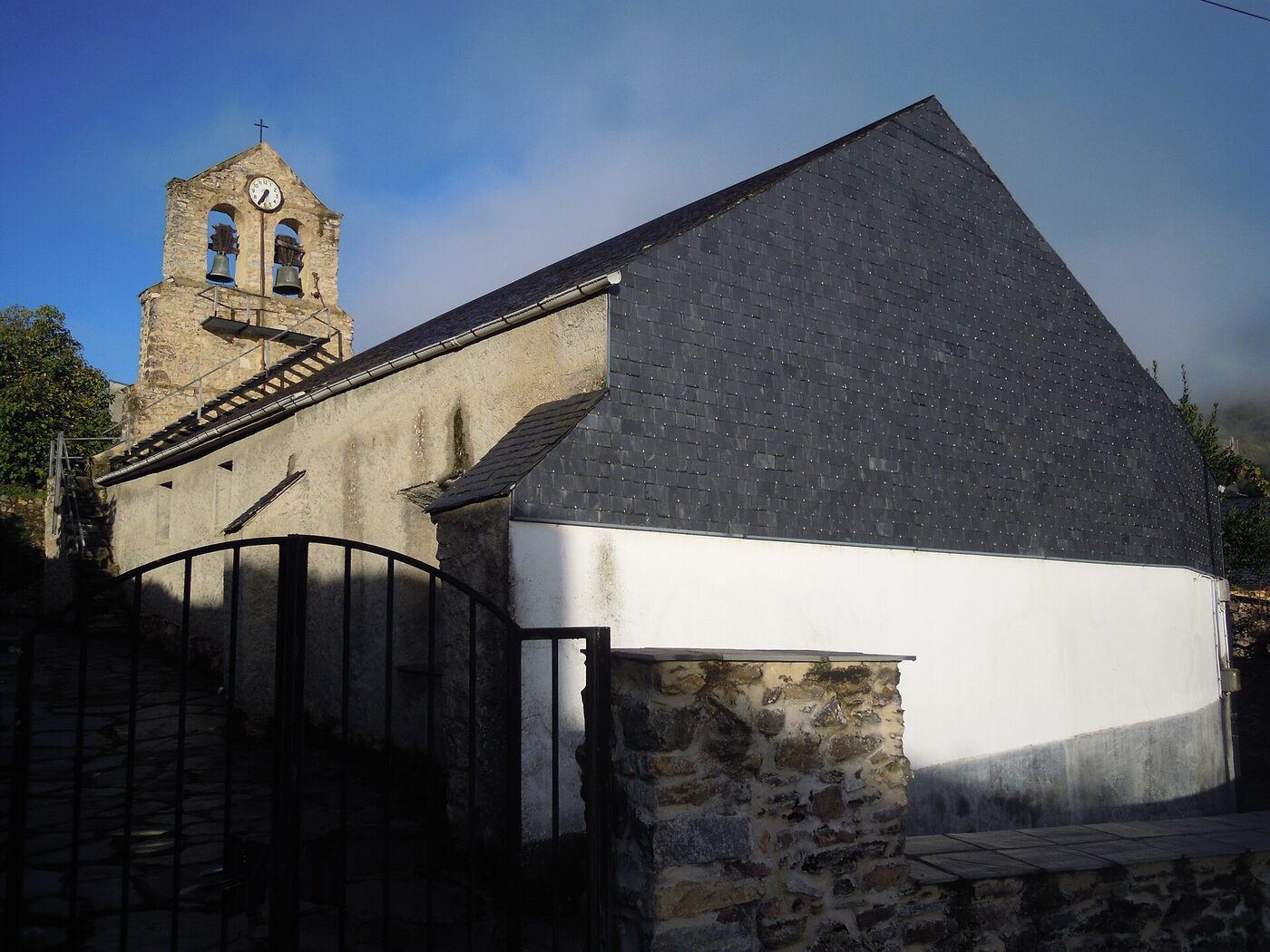 Igrexa de San Miguel de Oulego en Rubiá