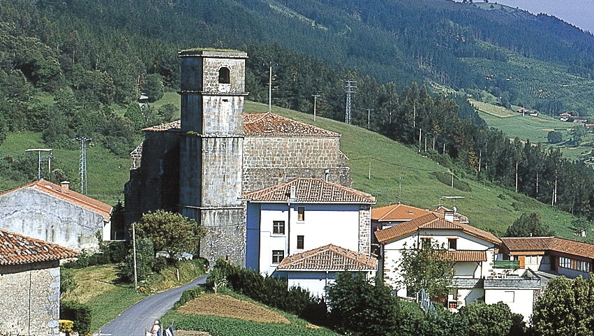 iglesia de San Miguel en Ereño