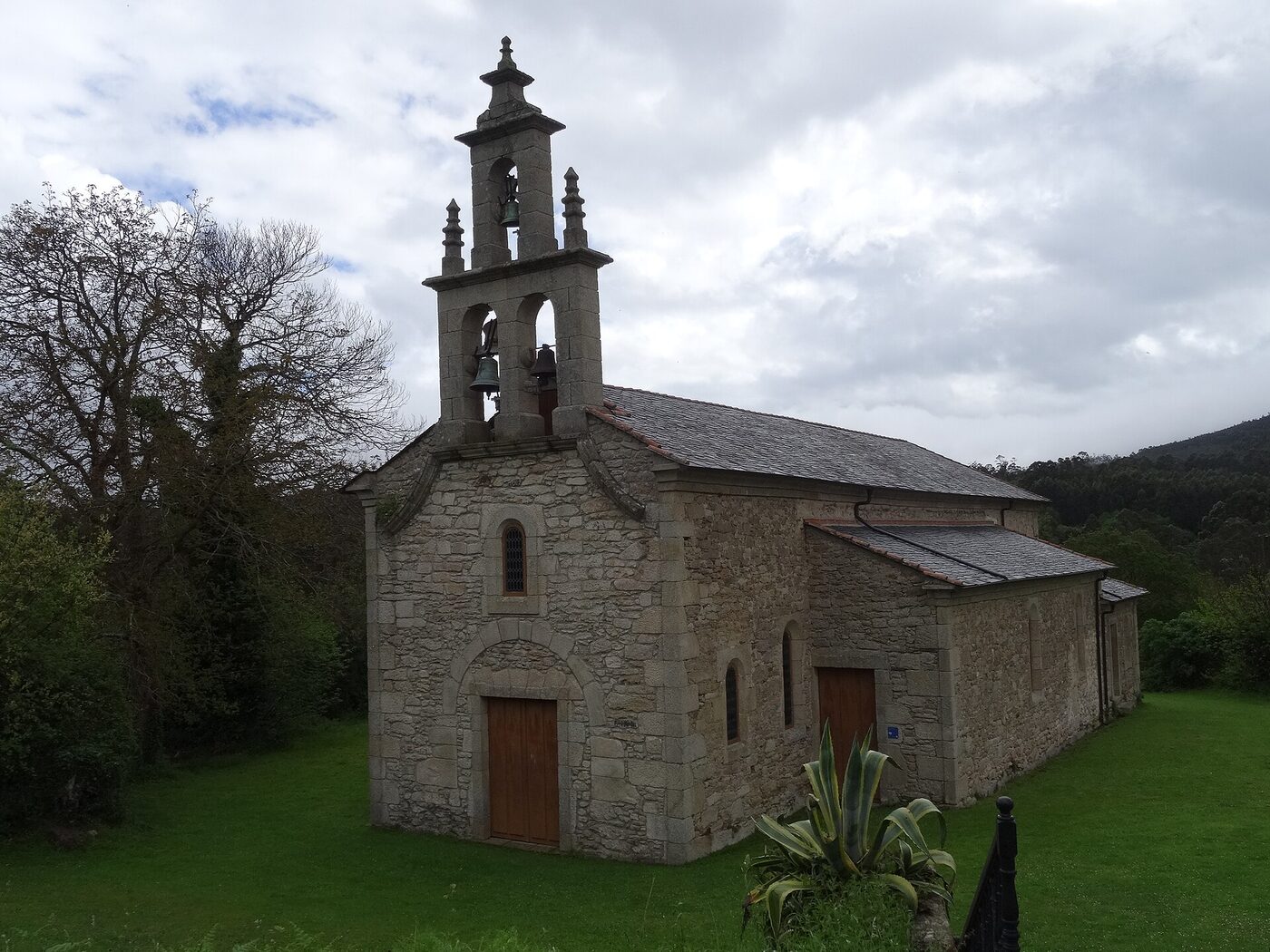 Igrexa de San Román de Vilaestrofe en Cervo