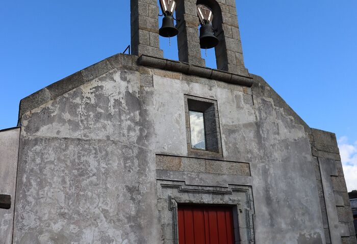 Igrexa de Santa María de Vila do Medio