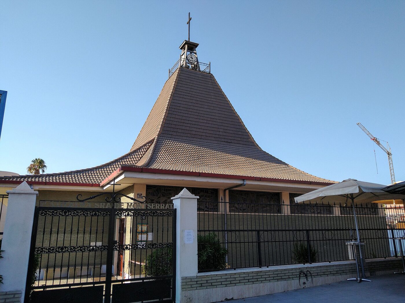Parroquia Nuestra Señora de Montserrat en Almería