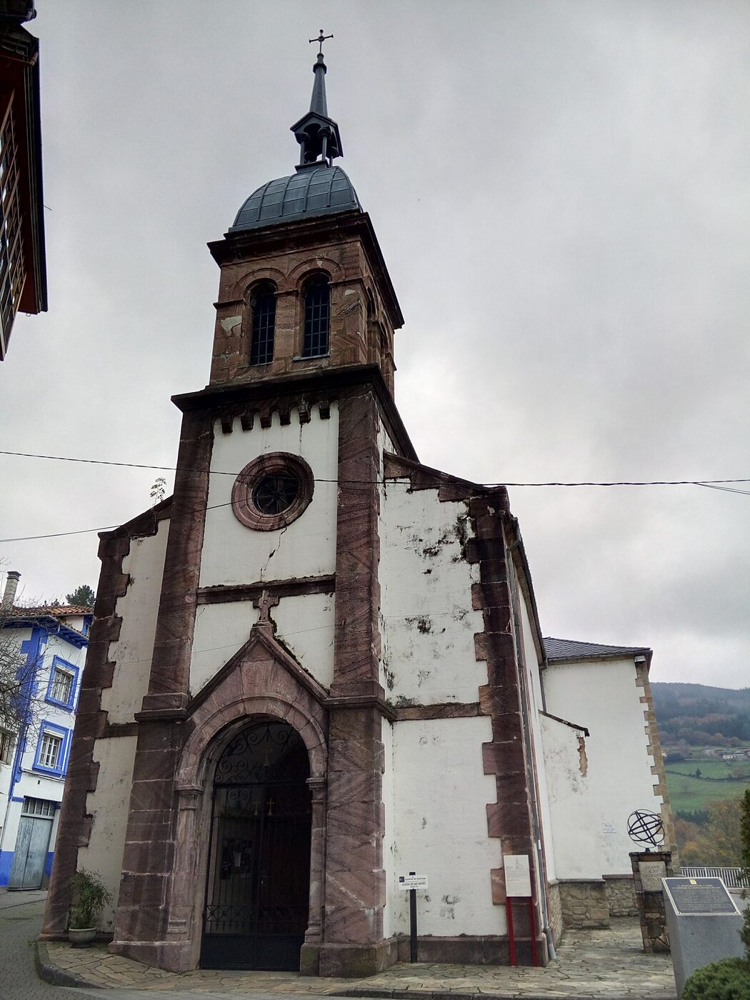 Ilesia de San Andrés en Allande