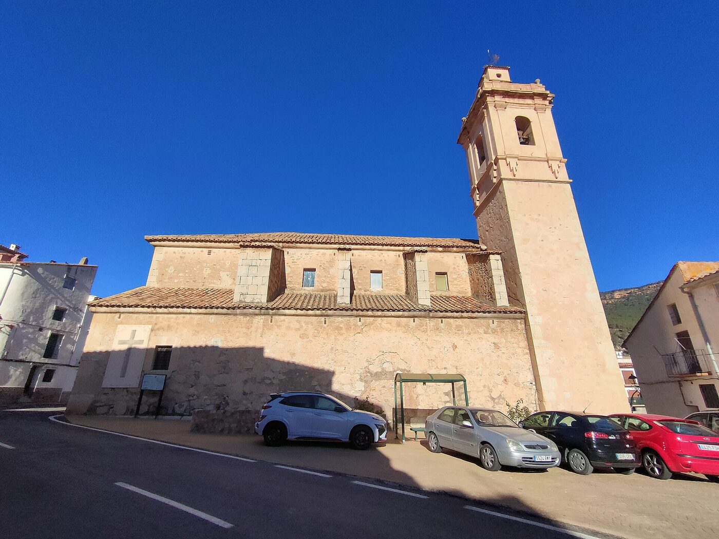 Iglesia de San Miguel Arcángel en Arañuel