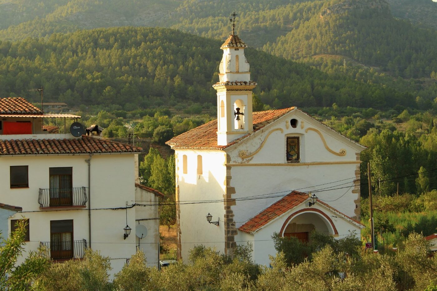 Iglesia Virgen de los Desamparados en Montanejos