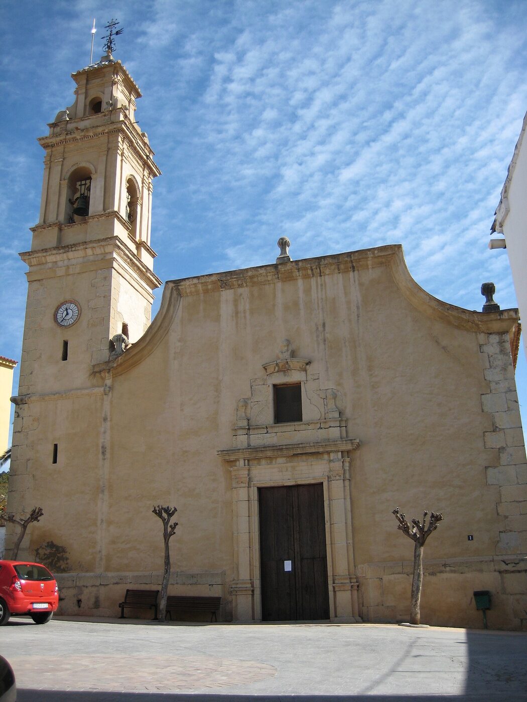 Iglesia Parroquial de San Juan Evangelista en Vallat