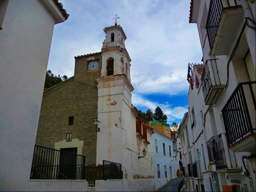 Iglesia De Nuestra Señora De Los Desamparados en Cirat