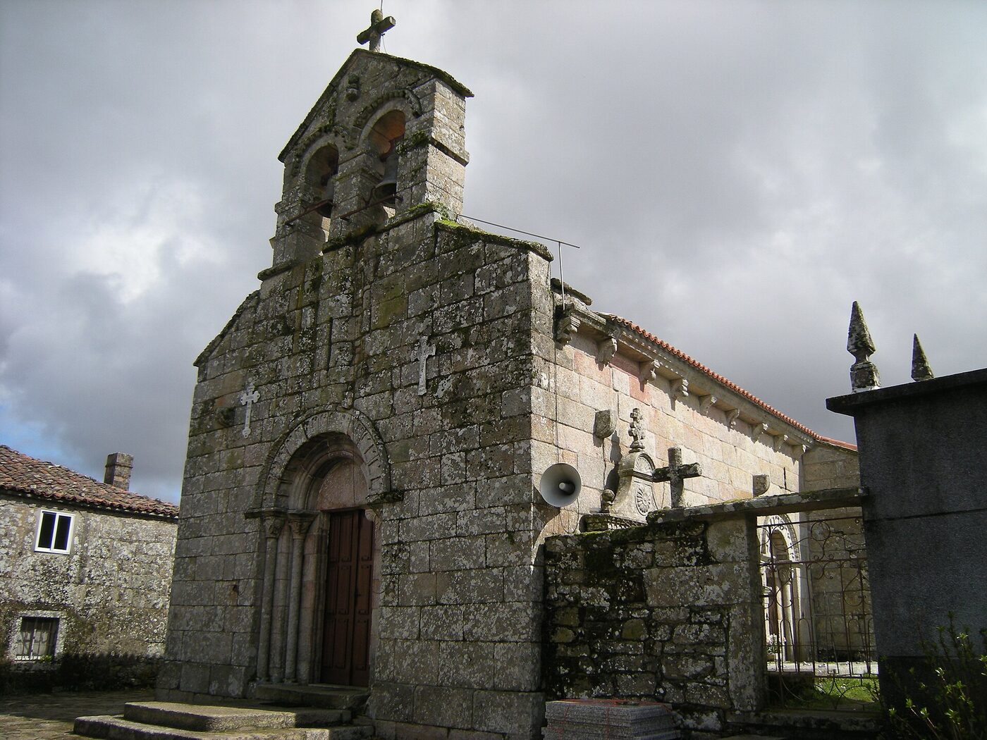 Igrexa de San Xiao de Ventosa en Agolada