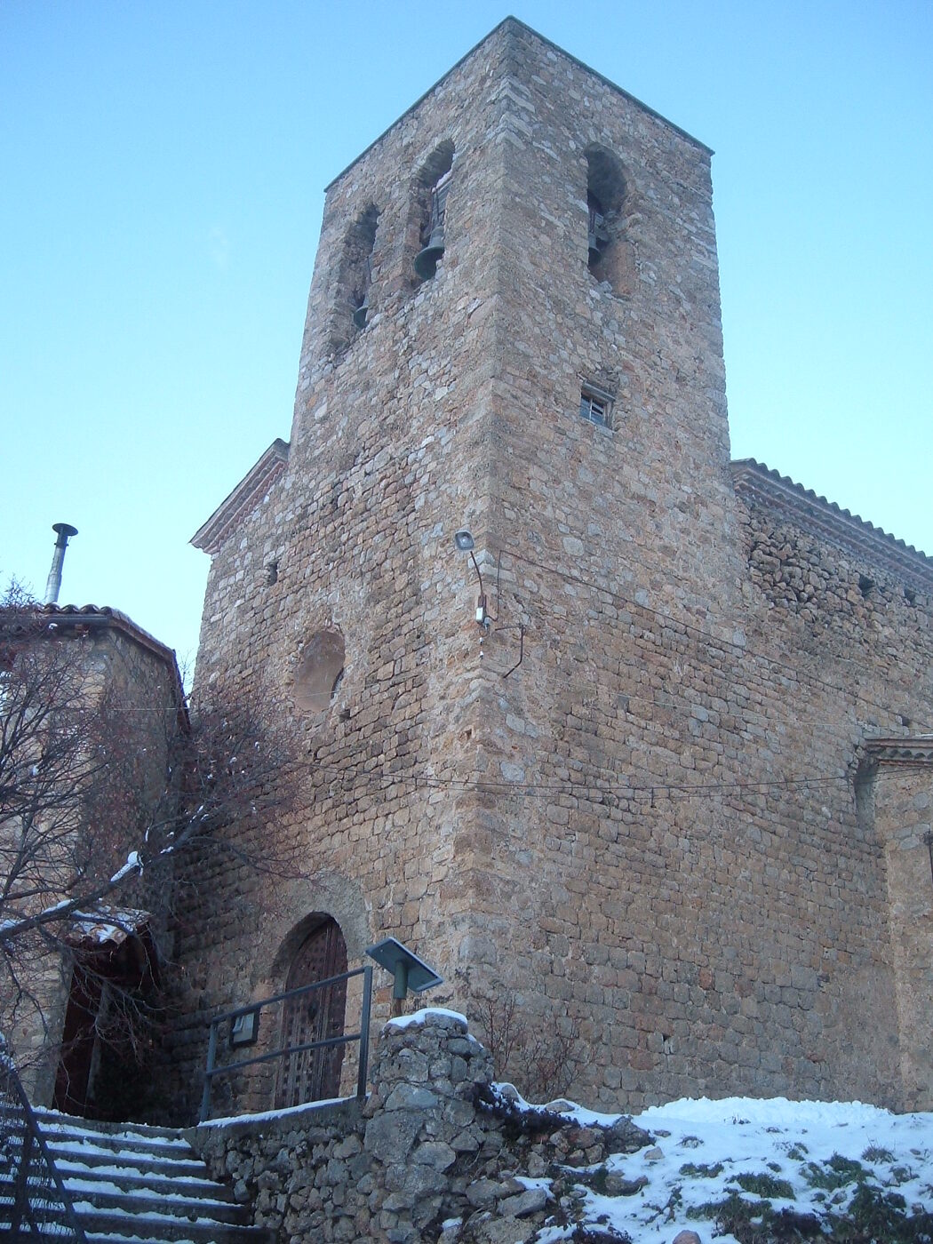Sant Esteve en Josa i Tuixén