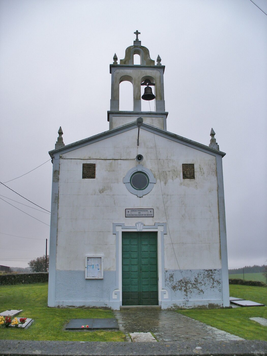 Igrexa de San Salvador de Mesos en Frades
