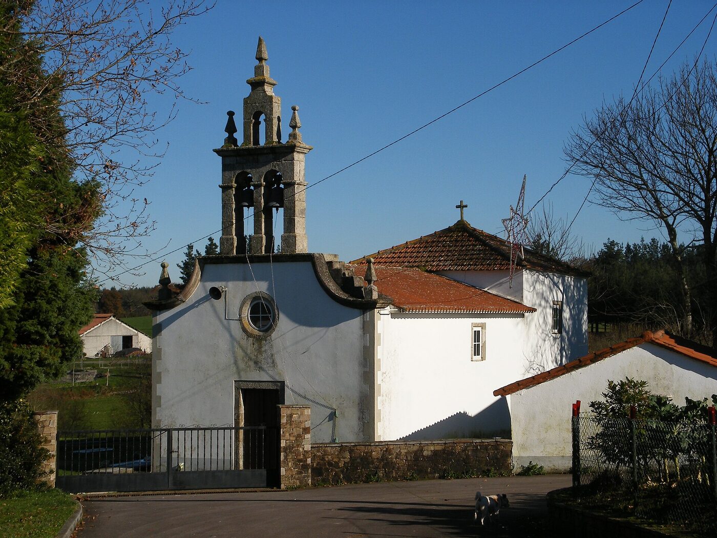 Igrexa de San Xulián de Céltigos en Frades