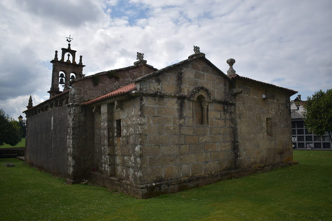 Igrexa de San Xoán de Campo en Viaño Pequeno